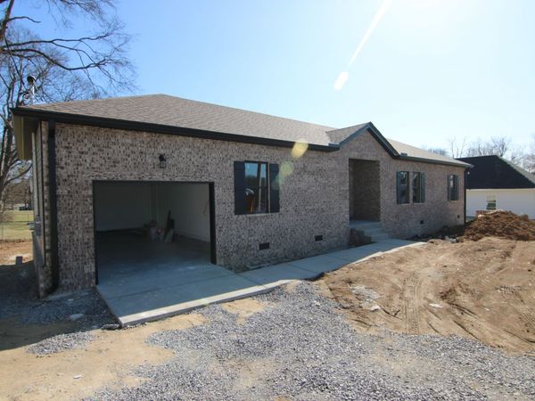 101 N Statesville Ave , Watertown, TN 37184