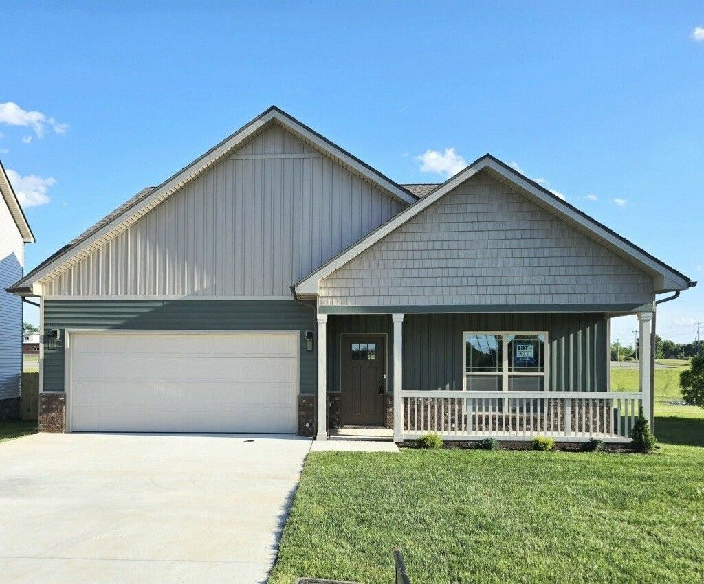1064 Cherry Blossom Ln, Clarksville, TN 37040 Main Photo