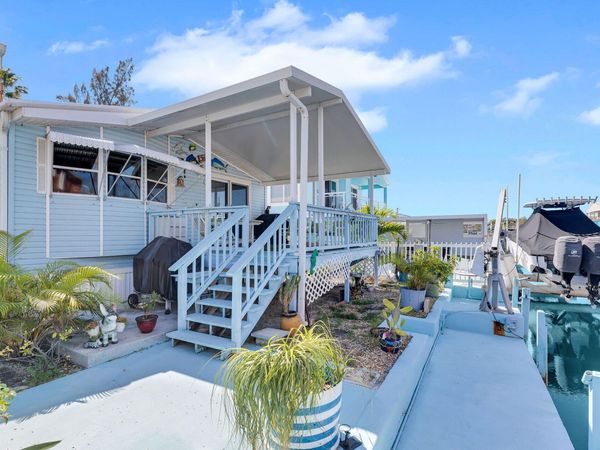 213 Buttonwood Avenue, KEY LARGO, FL 33037