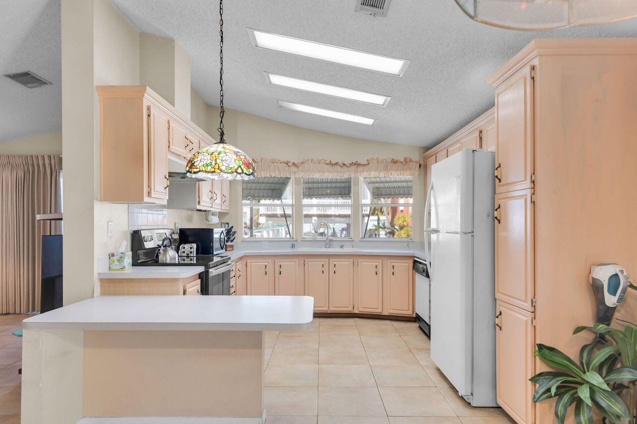 213 Buttonwood Avenue, Key Largo, FL 33037 Photo