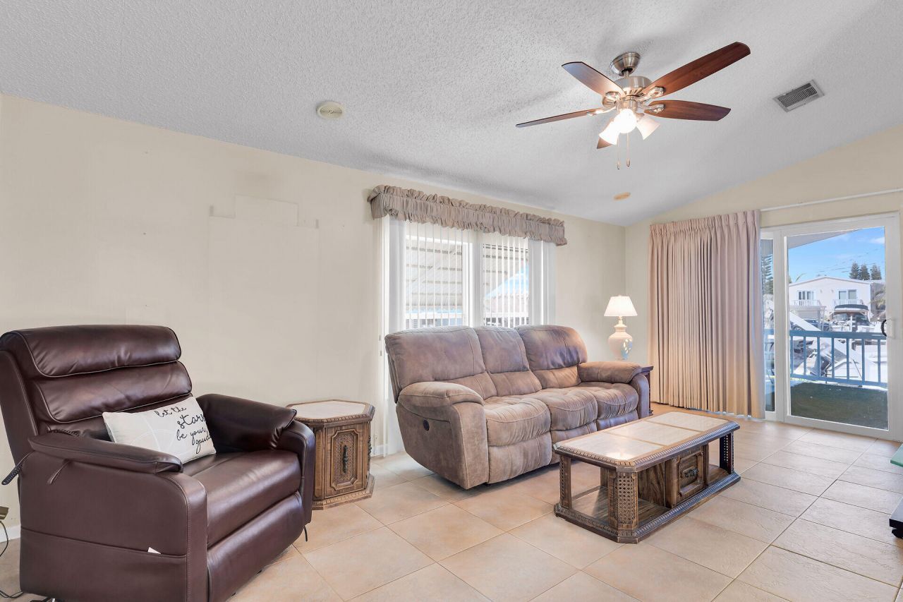 213 Buttonwood Avenue, Key Largo, FL 33037 Photo