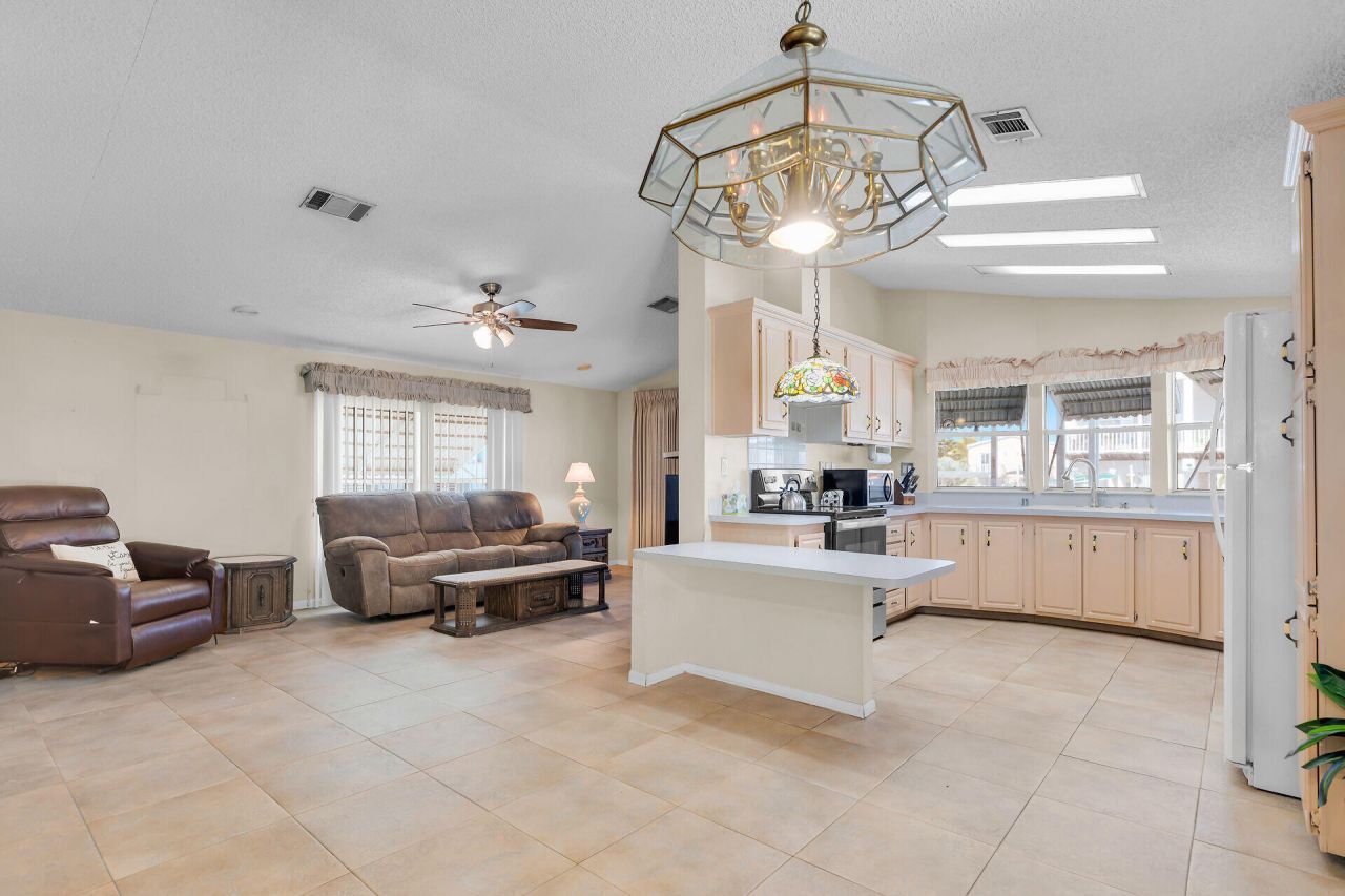 213 Buttonwood Avenue, Key Largo, FL 33037 Photo