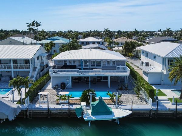 320 5Th Street, KEY COLONY, FL 33051