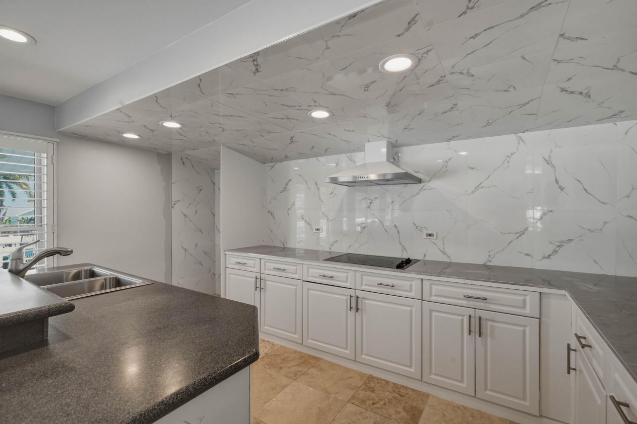 320 5th Street, Key Colony, FL 33051 Photo