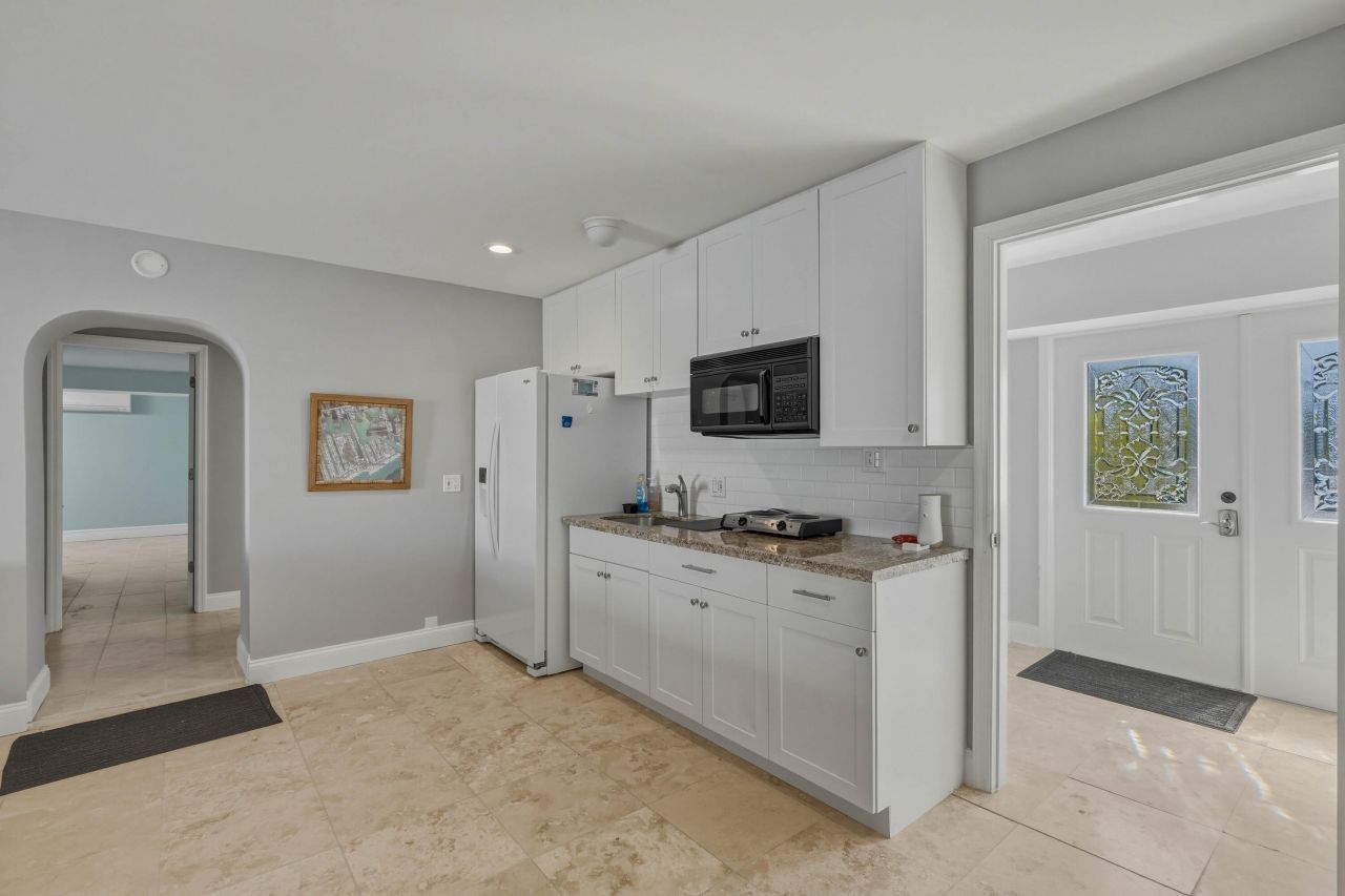 320 5th Street, Key Colony, FL 33051 Photo