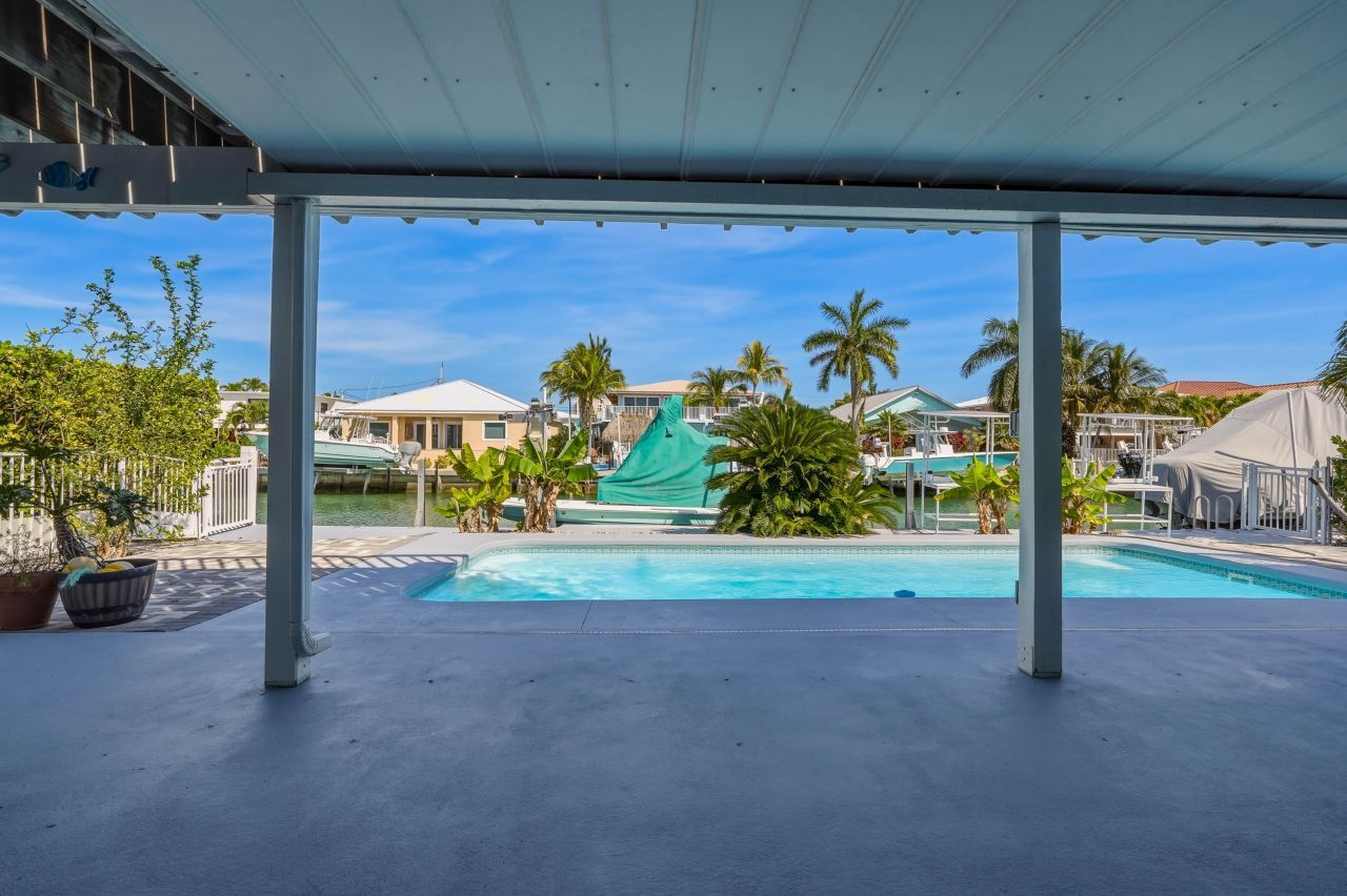 320 5th Street, Key Colony, FL 33051 Photo