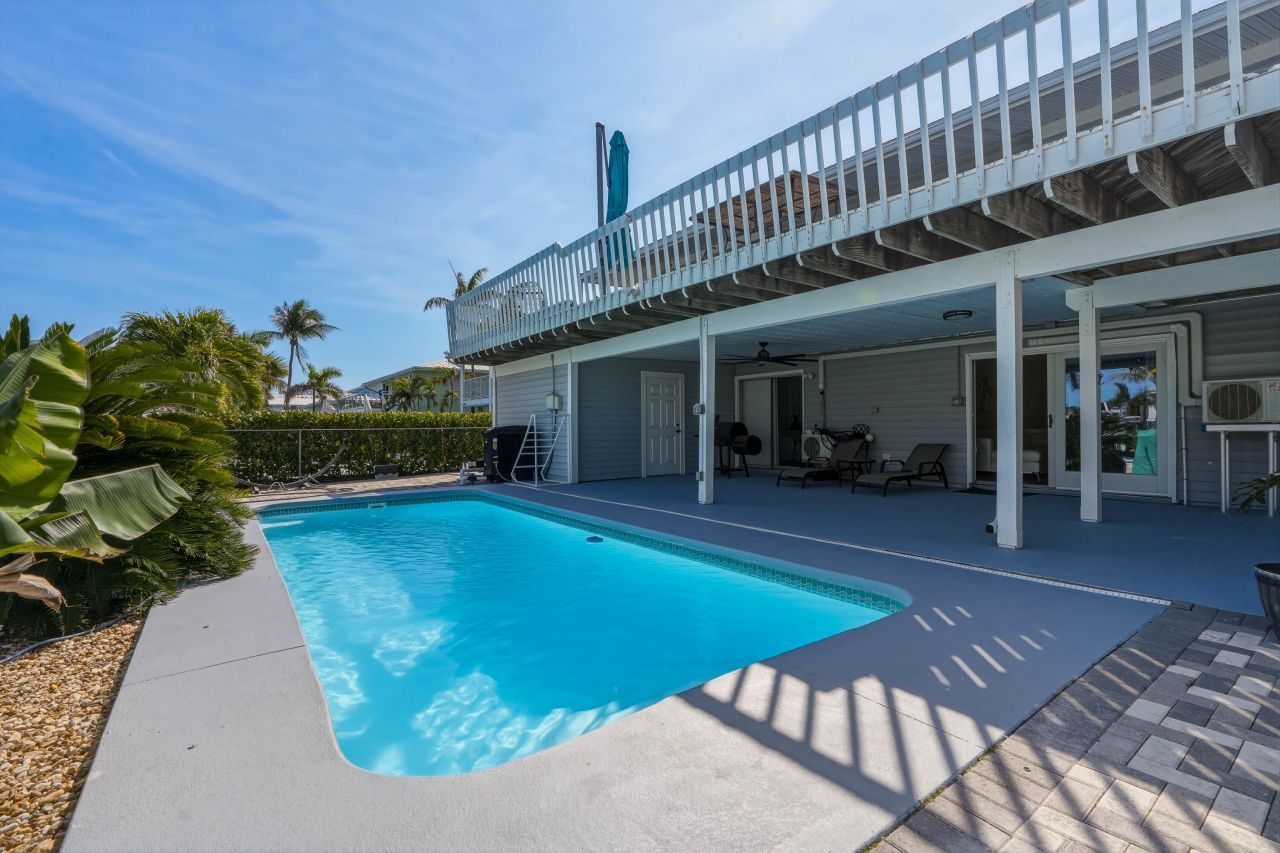 320 5th Street, Key Colony, FL 33051 Photo