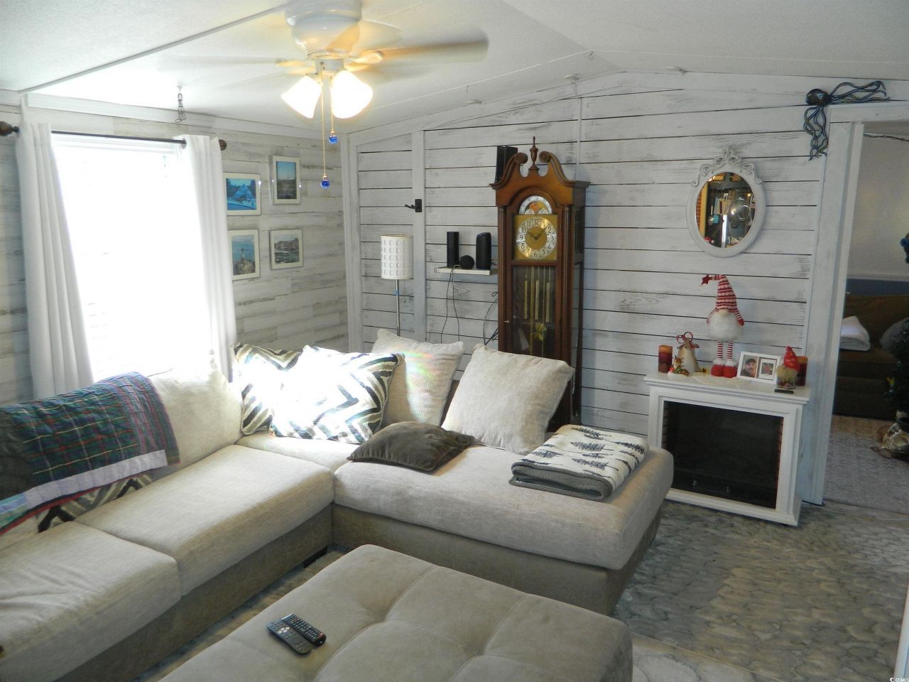 2732 Libra Dr. Photo 5