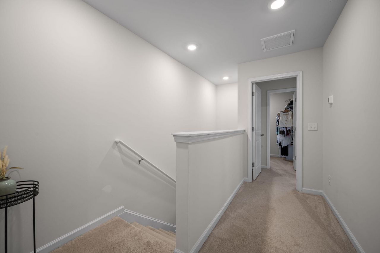 685 Hilchot Drive Photo 21