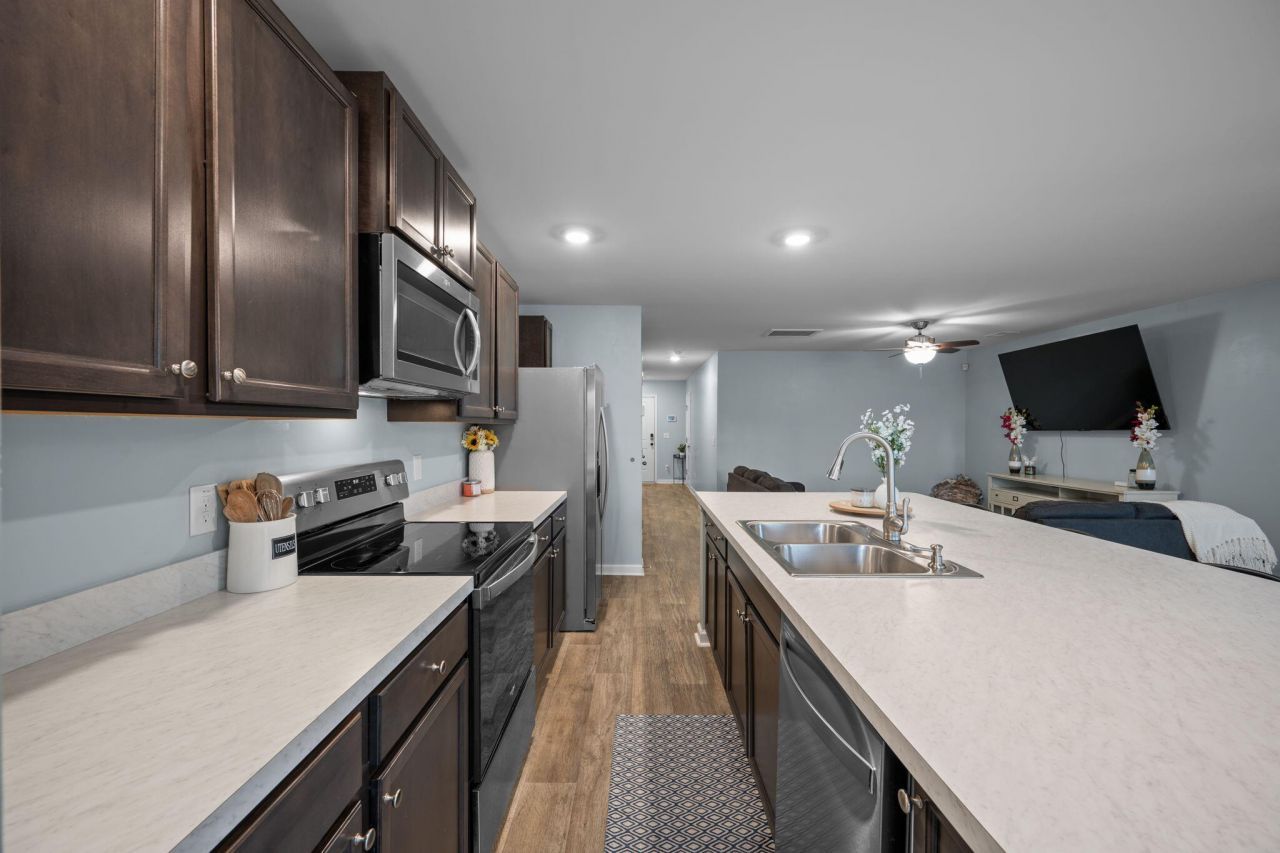 685 Hilchot Drive Photo 23