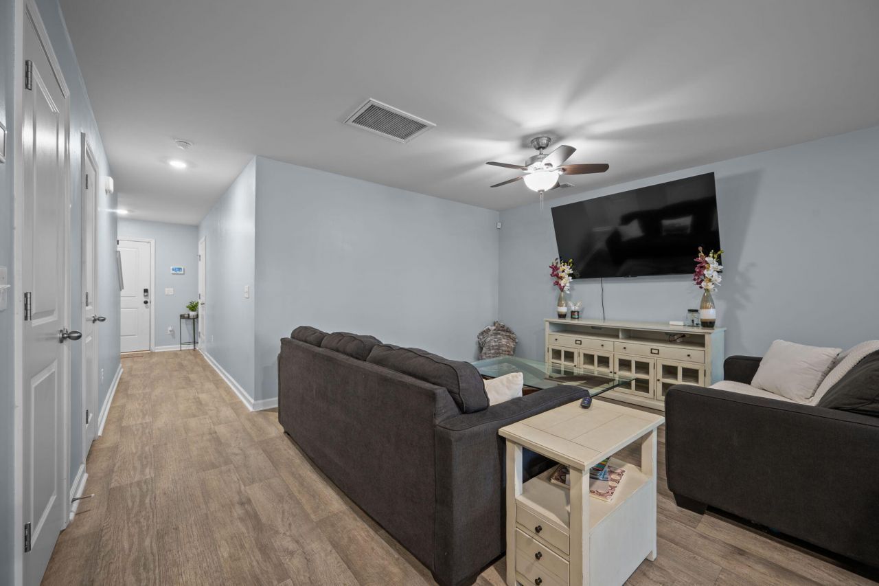 685 Hilchot Drive Photo 28