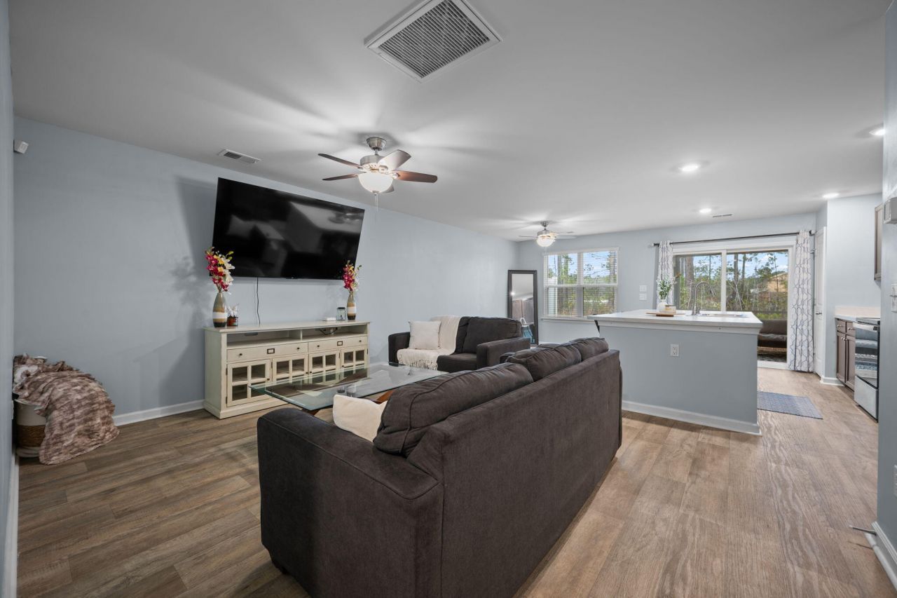 685 Hilchot Drive Photo 31