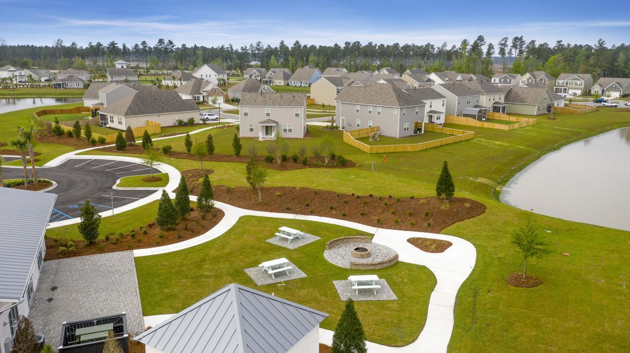 685 Hilchot Drive Photo 37