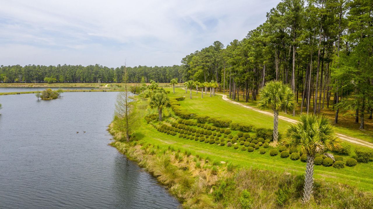 685 Hilchot Drive Photo 46