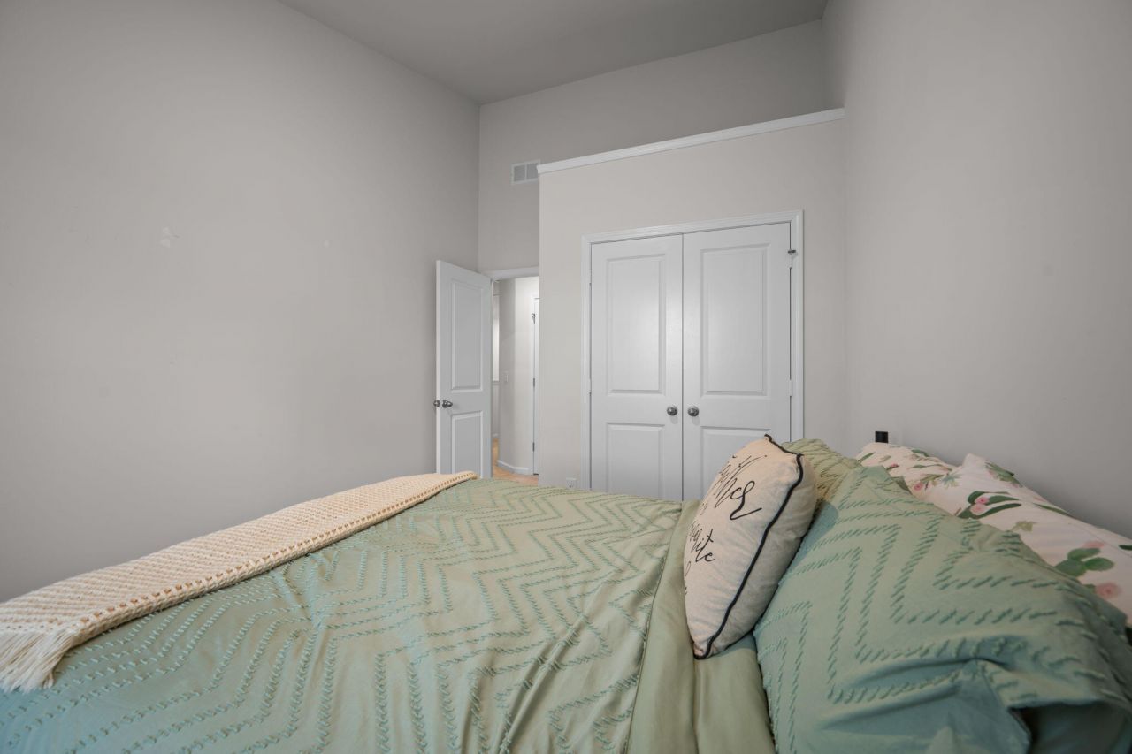 685 Hilchot Drive Photo 7