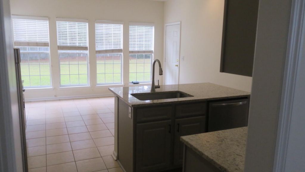 2180 Andover Way Photo 8