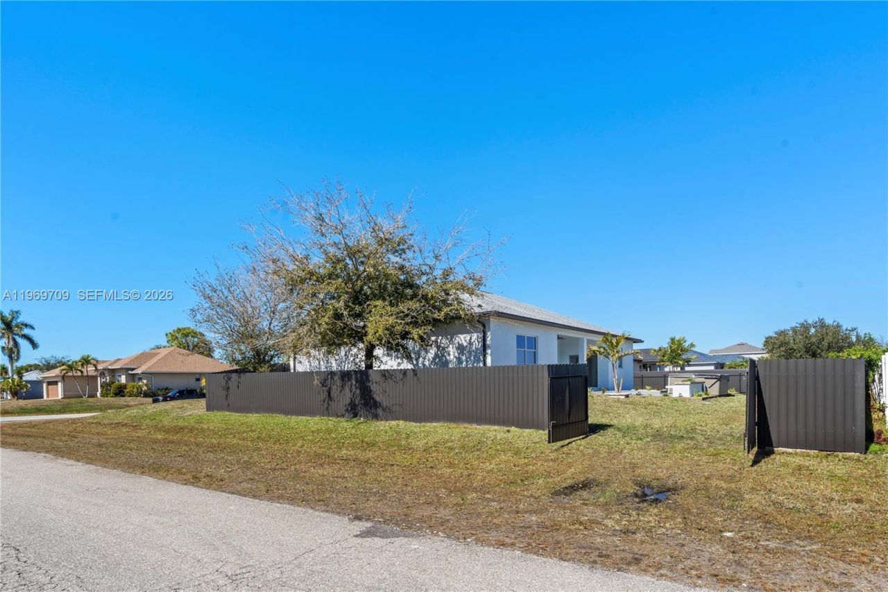 401 NW 27th Ave, Cape Coral, FL 33993 Photo