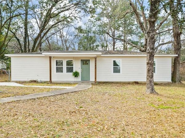 7113 Peachtree Avenue, Mobile, AL 36618