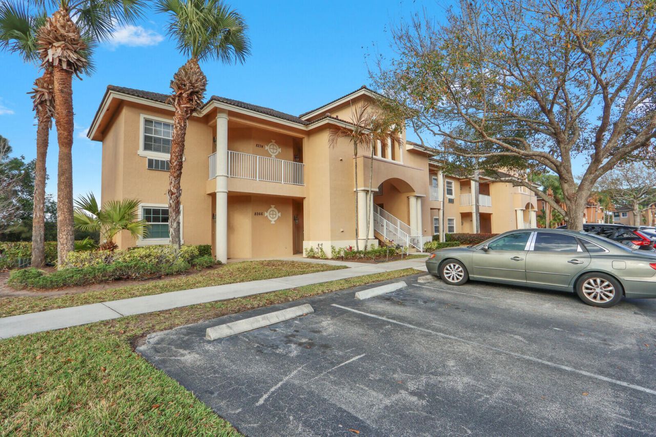 8266 Mulligan Circle, Unit 2611, Port Saint Lucie, FL 34986 Photo