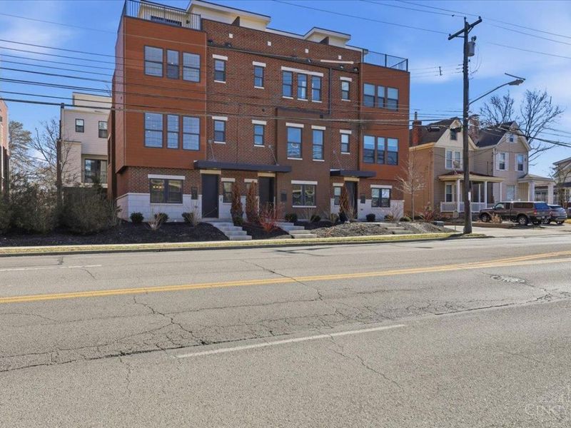 3908 Edwards Road, Unit C, Cincinnati, OH 45209 Photo 3