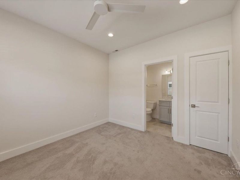 3908 Edwards Road, Unit C, Cincinnati, OH 45209 Photo 8