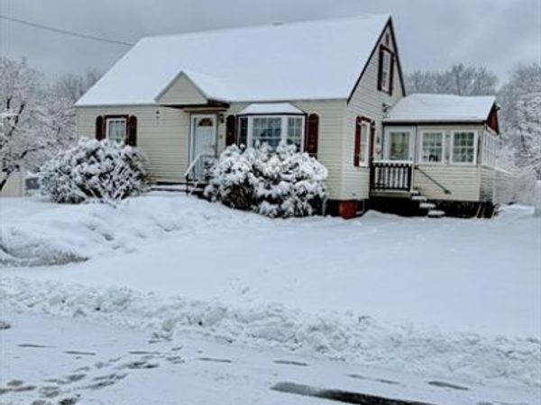 70 Faith Avenue, Dracut, MA 01826