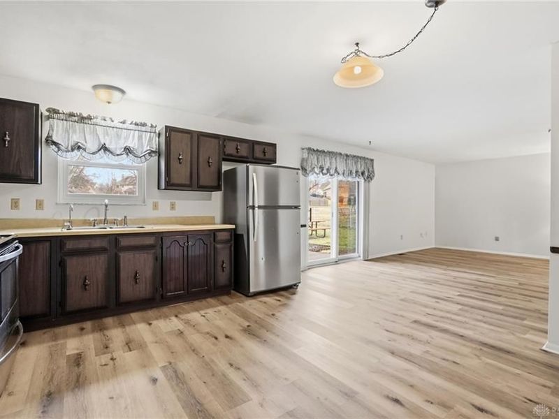 3054 Maginn Drive, Beavercreek, OH 45434 Photo 6