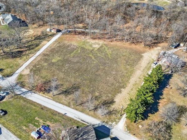 XXX Centerville Road, Columbia, IL 62236