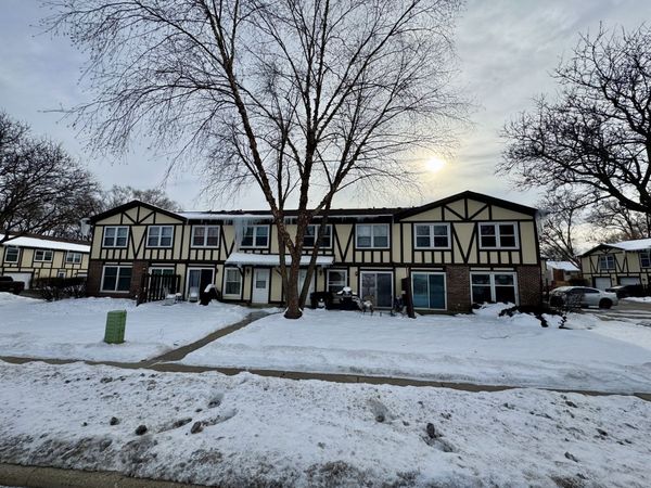 412 St Johns Road, Unit D, Woodstock, IL 60098