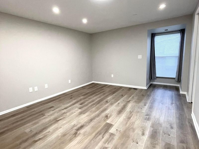 1046 Merrimar Circle N, Unit I, Columbus, OH 43220 Photo 22