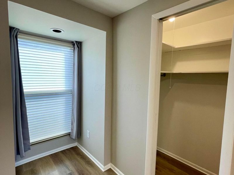 1046 Merrimar Circle N, Unit I, Columbus, OH 43220 Photo 24