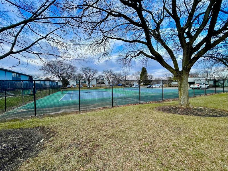 1046 Merrimar Circle N, Unit I, Columbus, OH 43220 Photo 37