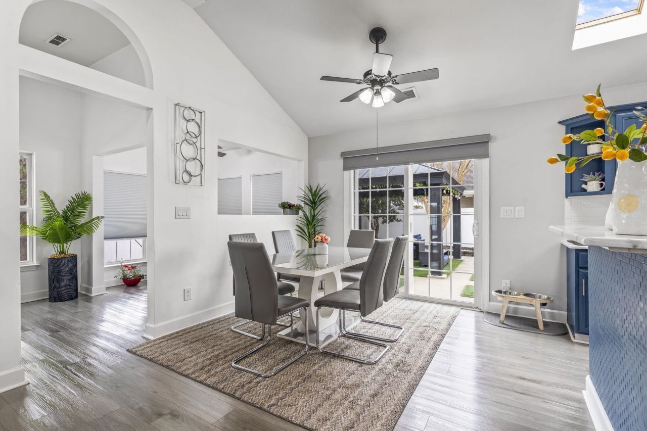 1200 Great Lakes Circle Photo 16