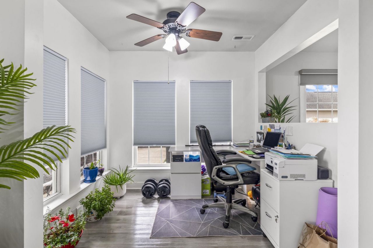 1200 Great Lakes Circle Photo 18