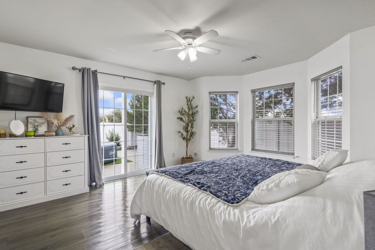 1200 Great Lakes Circle Photo 19