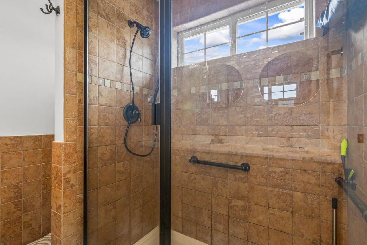 1200 Great Lakes Circle Photo 21