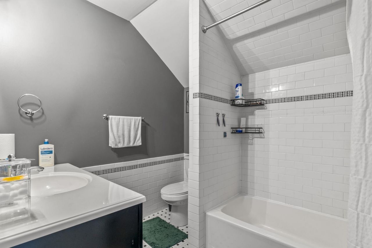 1200 Great Lakes Circle Photo 26