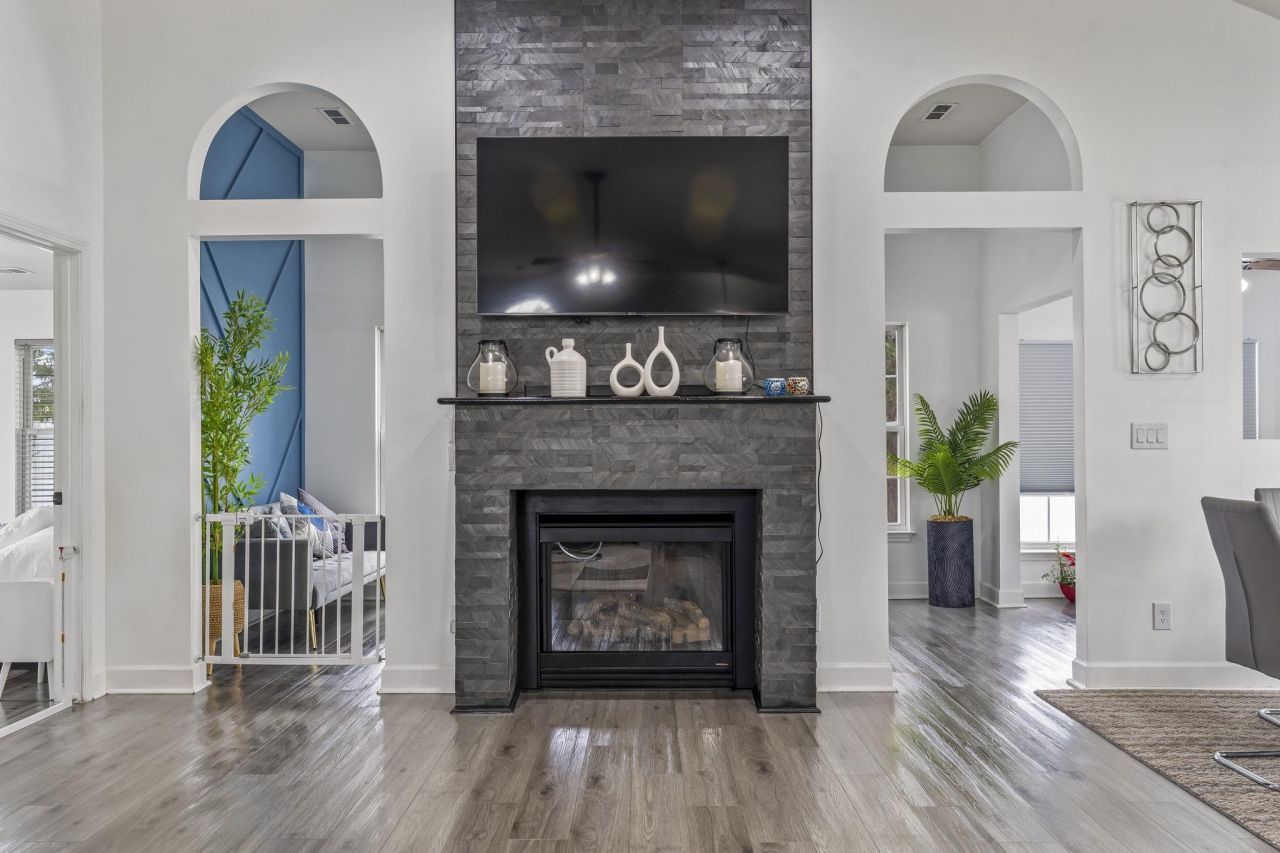 1200 Great Lakes Circle Photo 6