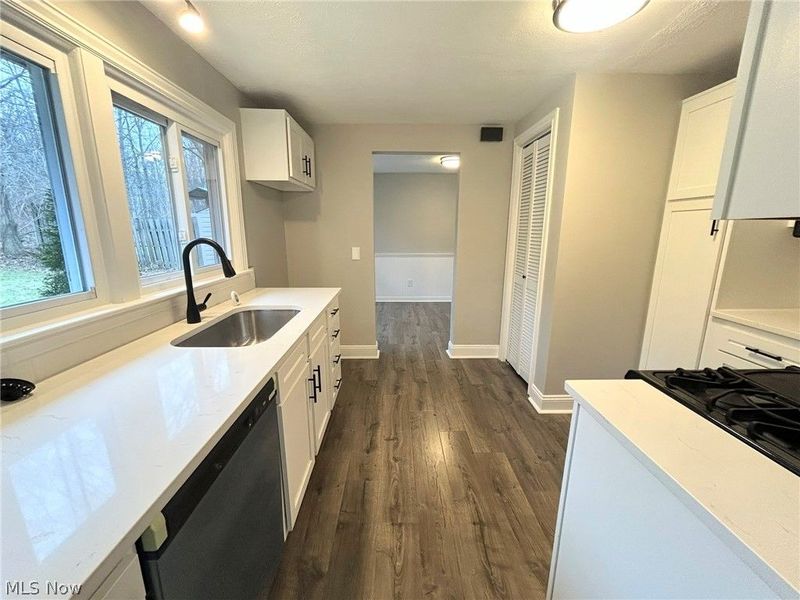 764 Irving Park Boulevard, Sheffield Village, OH 44054 Photo 8