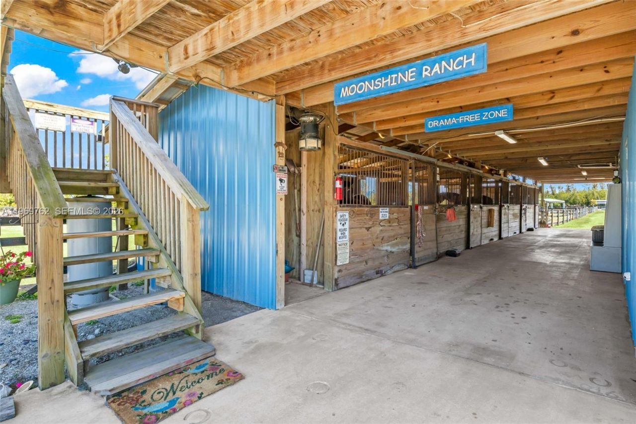 6050 Stringfellow Rd , Saint James City, FL 33956 Photo