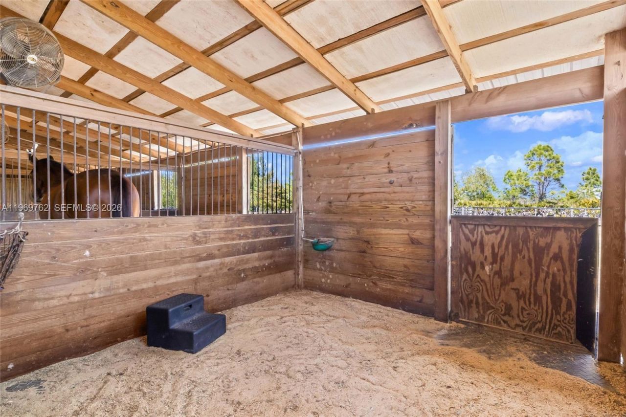 6050 Stringfellow Rd , Saint James City, FL 33956 Photo