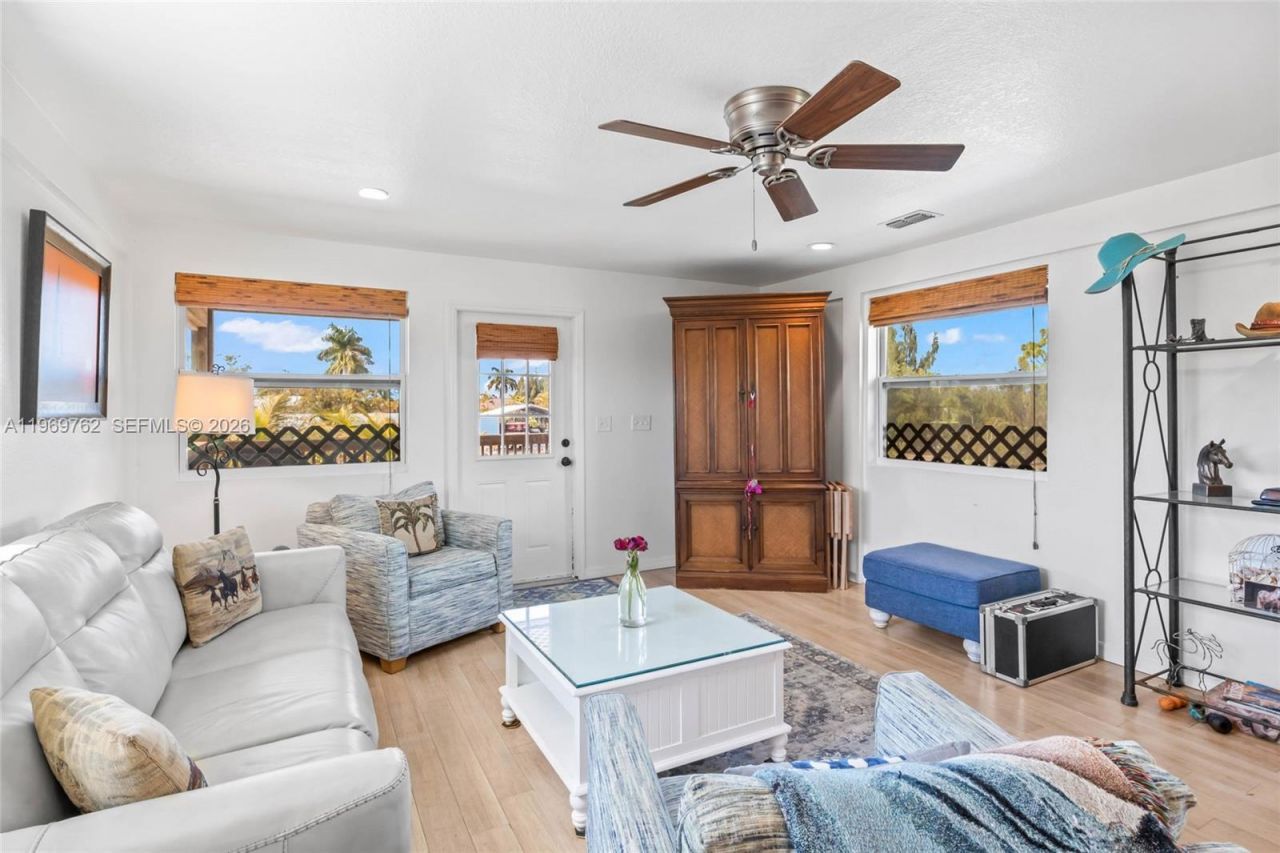 6050 Stringfellow Rd , Saint James City, FL 33956 Photo