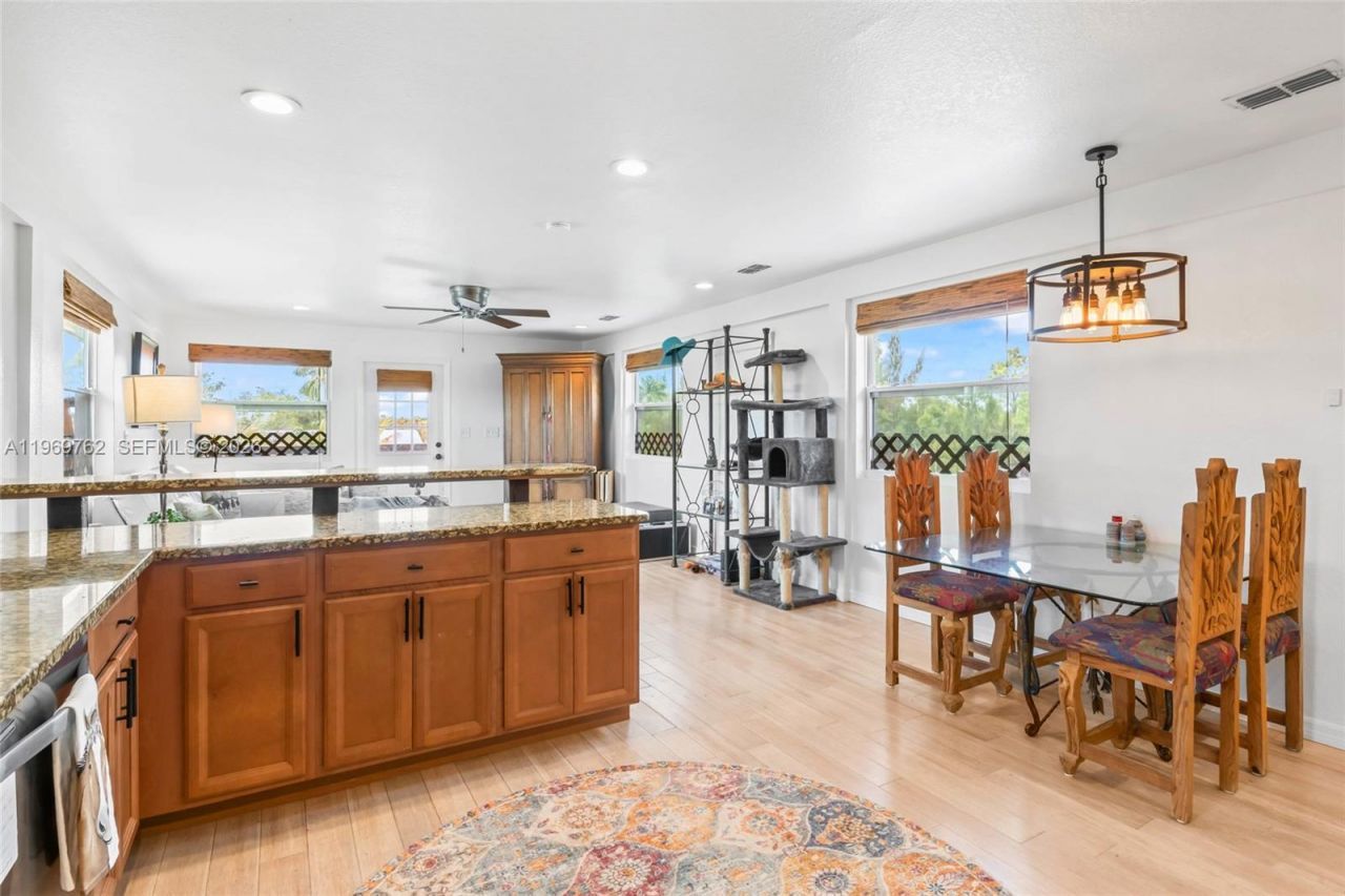 6050 Stringfellow Rd , Saint James City, FL 33956 Photo