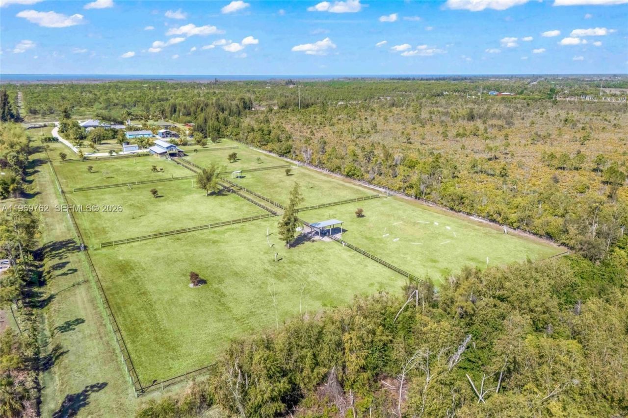 6050 Stringfellow Rd , Saint James City, FL 33956 Photo