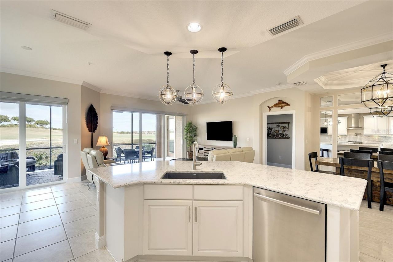 7482 Divot Loop, Unit 6A, Bradenton, FL 34202 Photo