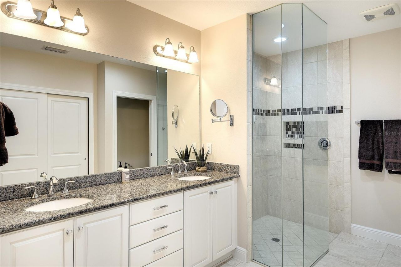 7482 Divot Loop, Unit 6A, Bradenton, FL 34202 Photo