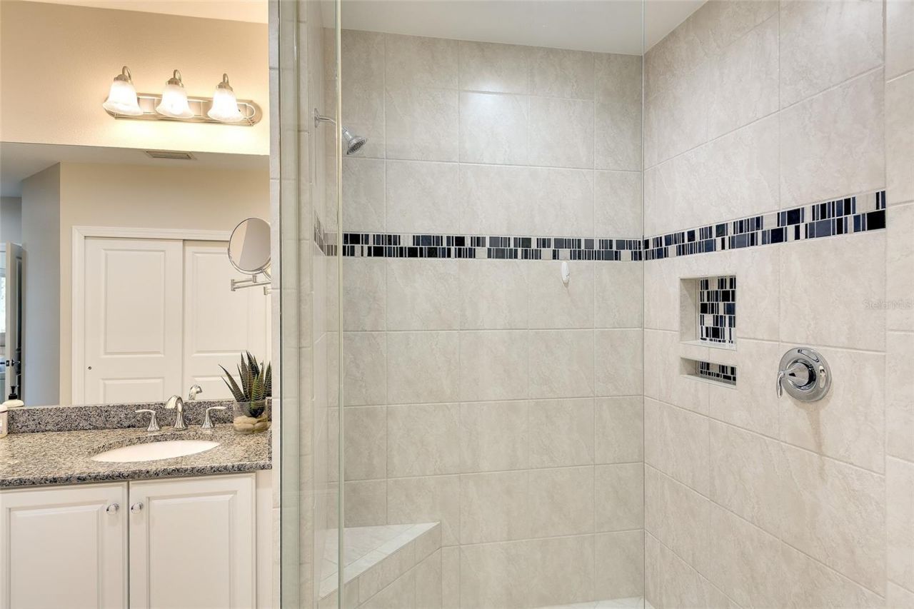 7482 Divot Loop, Unit 6A, Bradenton, FL 34202 Photo