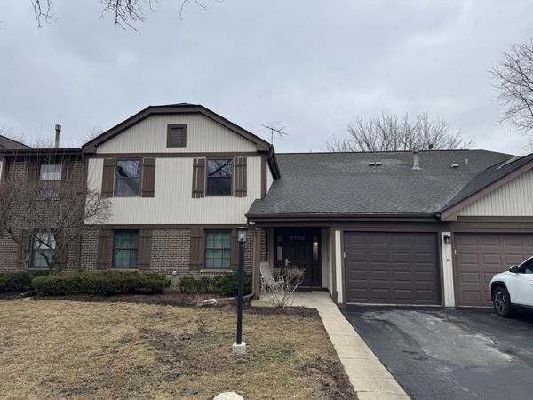 373 Ferndale Court, Unit C2, Schaumburg, IL 60193