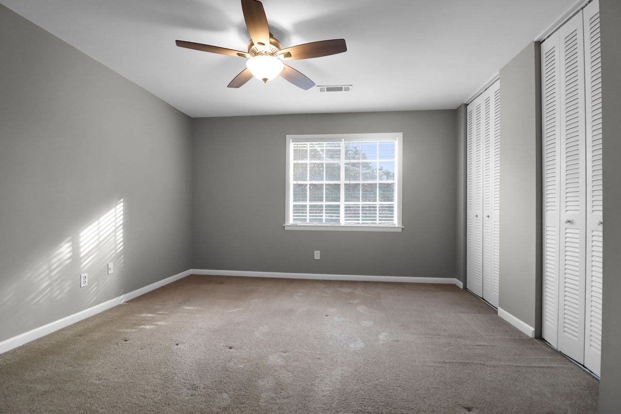 115 Heritage Circle Photo 11