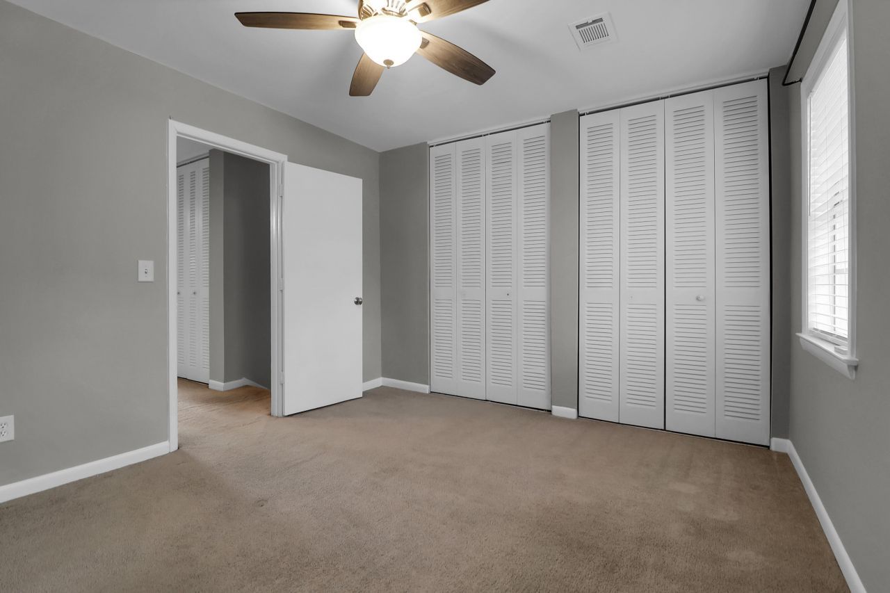 115 Heritage Circle Photo 12